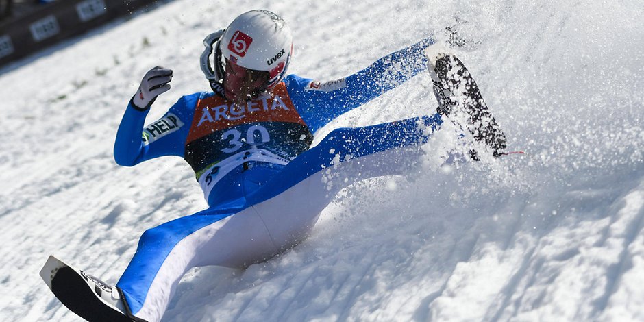 Der Olympiasieger Daniel Andre Tande verlor am Mittwoch die Kontrolle über seine Ski und stürzte schwer.