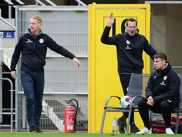 Verliert hin und wieder die Contenance: St. Paulis Torwarttrainer Mathias Hain.