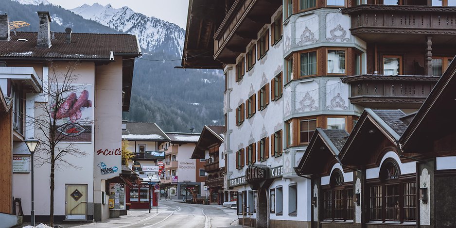 Droht bald die komplette Abriegelung? Die Straßen in Tirol sind bereits jetzt schon menschenleer.