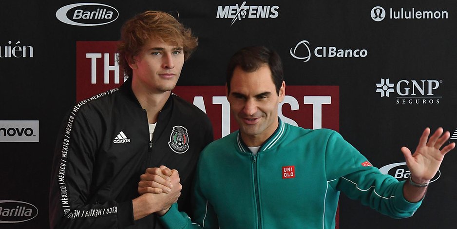 Roger Federer (r.) musste ein ganzes Jahr pausieren aufgrund einer schweren Knieverletzung. Alexander Zverev beschwerte sich daher nun, dass er weiterhin hinter ihm im Ranking steht.