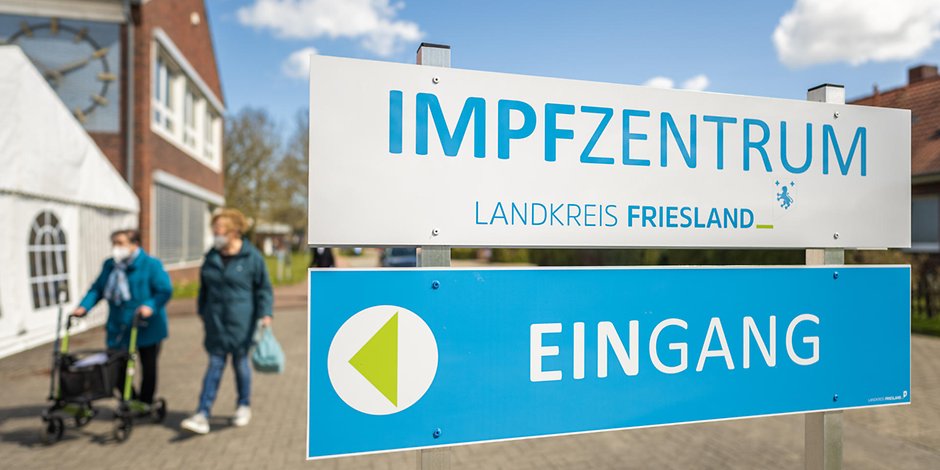 Im Impfzentrum im Landkreis Friesland hat eine Krankenschwester in sechs Fällen den Biontech-Impfstoff mit Kochsalzlösung ausgetauscht. 