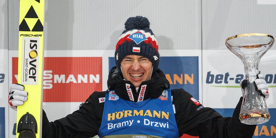 Nach seinem Sieg in Innsbruck will sich Kamil Stoch am Mittwoch den Gesamtsieg bei der Vierschanzentournee sichern.