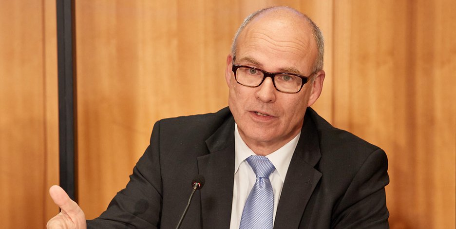 Schulsenator Ties Rabe (SPD) kritisiert die Test-Task-Force der Bundesregierung.