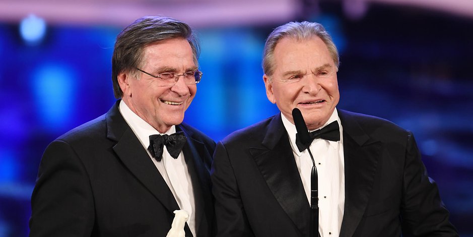 Die Schauspieler-Brüder Elmar (li.) und Fritz Wepper (r.) beim Bayrischen Fernsehpreis 2019.