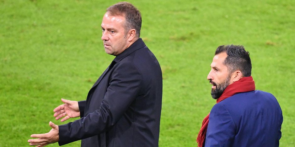 Bleibt er über den Sommer hinaus oder geht er vorzeitig? Bayern-Trainer Hansi Flick (l.) neben Sportdirektor Hasan Salihamidzic