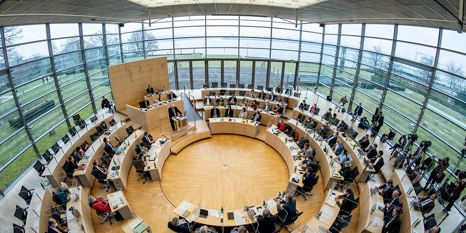 Die SPD-Fraktion im schleswig-holsteinischen Landtag setzt sich für mehr Menschen mit Migrationshintergrund in der Landesverwaltung ein (Symbolbild).