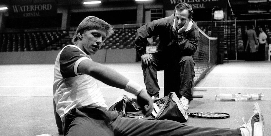 Bob Brett (r.) 1987 mit seinem damaligen Schützling Boris Becker.