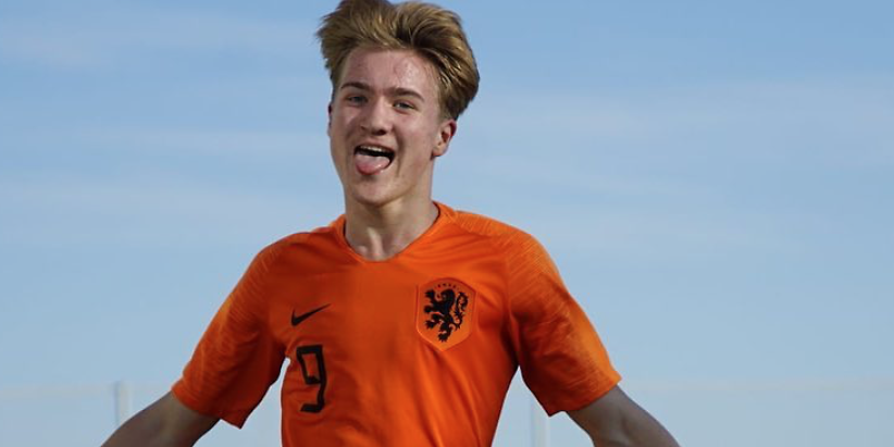 Das niederländische Top-Talent Julian Rijkhoff steht kurz vor einem Wechsel zum BVB.