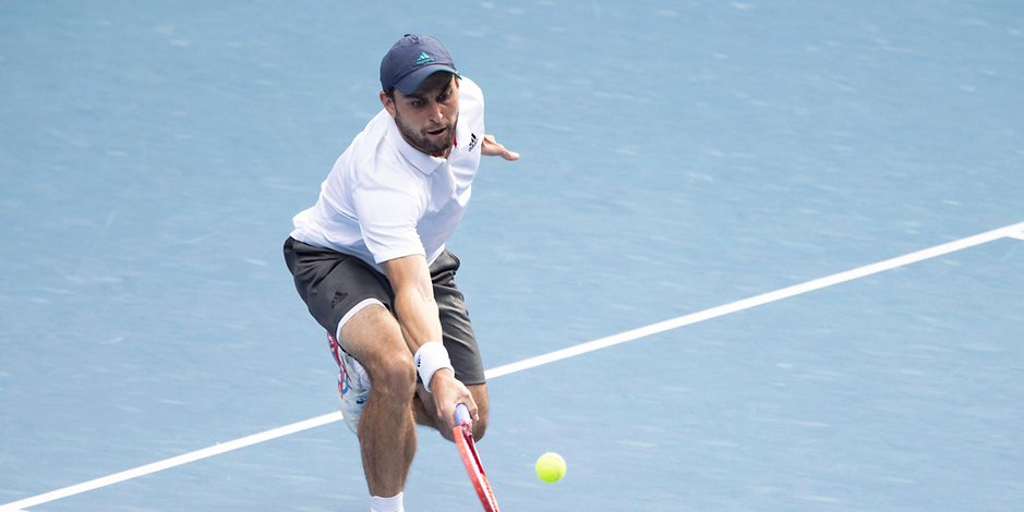 Aslan Karatsev zieht in das Halbfinale der Australian Open ein.