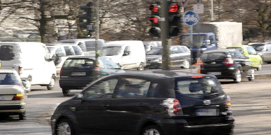 Über 200 Autofahrer wurden dabei erwischt, wie sie die rote Ampel missachteten. (Symbolfoto)
