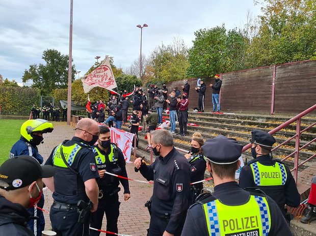 Beim U19-Bundesligaspiel zwischen dem ETV und Halle musste die Polizei anrücken.