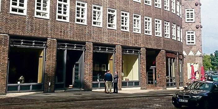 Burchardstraße 10 in der Altstadt: Hier hat die Lombardium GmbH, gegen die die Staatsanwaltschaft ermittelt, ihren Geschäftssitz.