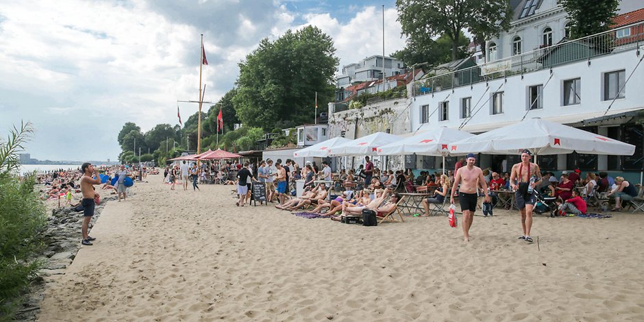 Die Strandperle am Hamburger Elbstrand ist besonders im Sommer sehr beliebt. (Archivfoto)