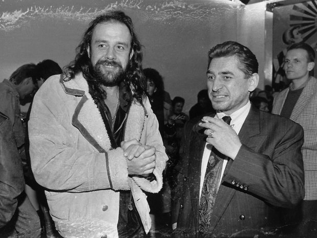 Mario Amtmann (l.), Vize-Präsident der Hells Angels, mit dem Kiezpaten „Ringo“ Klemm im Jahr 1991.