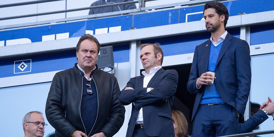 HSV-Aufsichtsratschef Max-Arnold Köttgen (l.), Vorstandsboss Bernd Hoffmann (M.) und Sportvorstand Jonas Boldt müssen gemeinsame Wege finden, um den HSV durch die Corona-Krise zu schleusen.