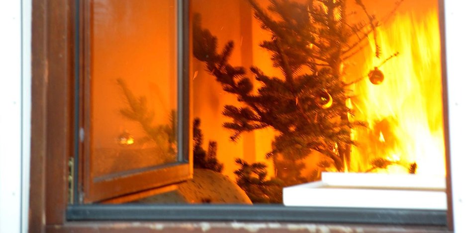 Im letzten Jahr musste die Feuerwehr mehrfach zu Tannenbaum- und Adventgesteckbränden ausrücken.