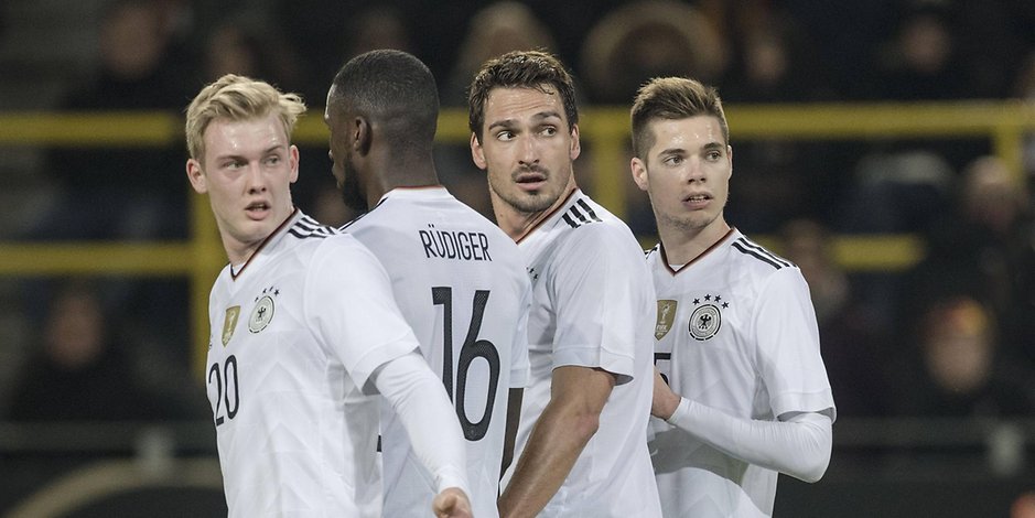 Julian Brandt, Antonio Rüdiger, Mats Hummels und Julian Weigl (v.l.), der in den Jahren 2016 und 2017 fünf Spiele für die deutsche Nationalmannschaft absolvierte.