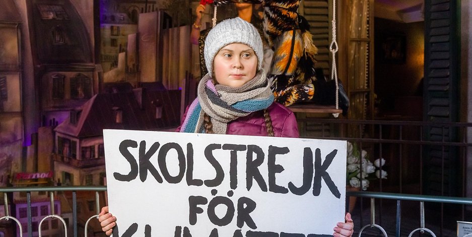 Die erste Wachsfigur von Greta Thunberg steht in Hamburg. 
