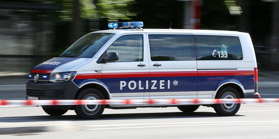 Ein Fahrzeug der österreichischen Polizei im Einsatz (Symbolfoto).