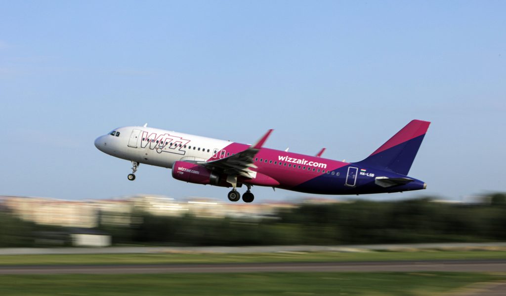 Die ungarische „Wizz Air“ erweitert ihr Angebot ab Hamburg (Archivbild).