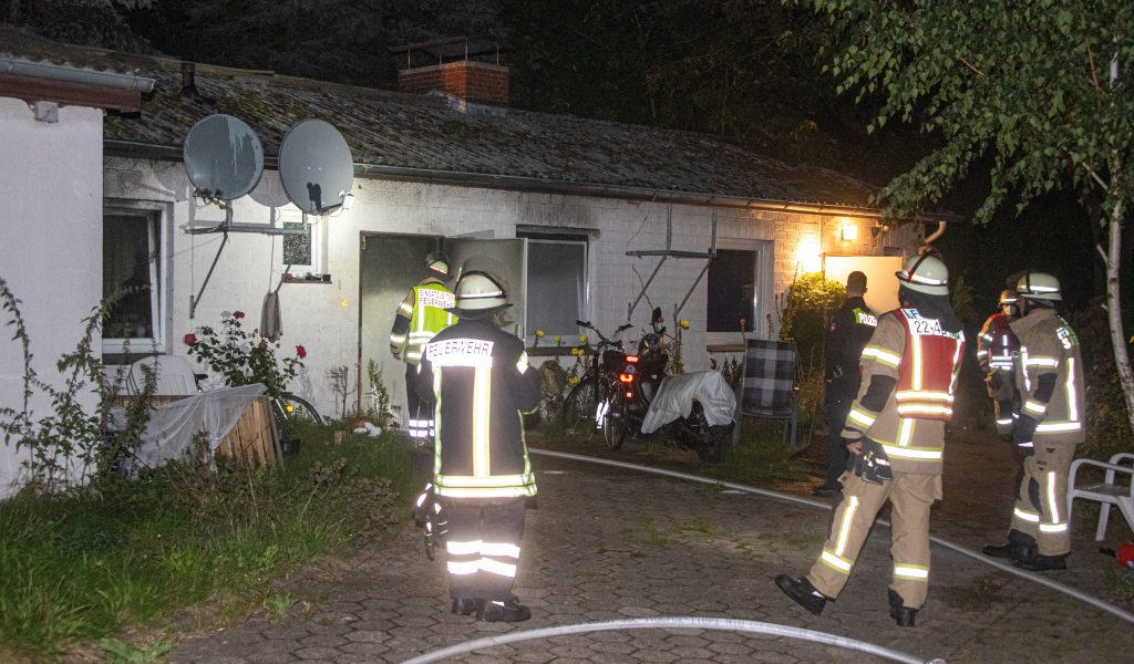 Ein Bewohner einer Obdachlosenunterkunft in Tostedt wurden bei einem Brand verletzt.