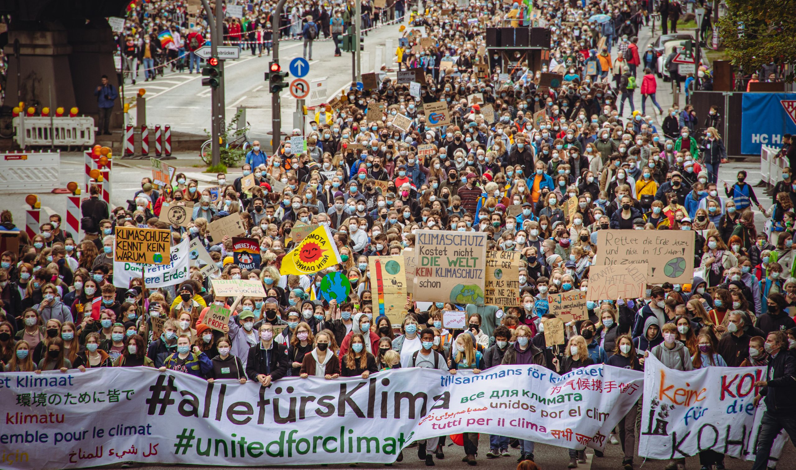 Die Teilnehmer der Fridays for Future Demonstration fordern eine deutlich konsequentere Klimapolitik.