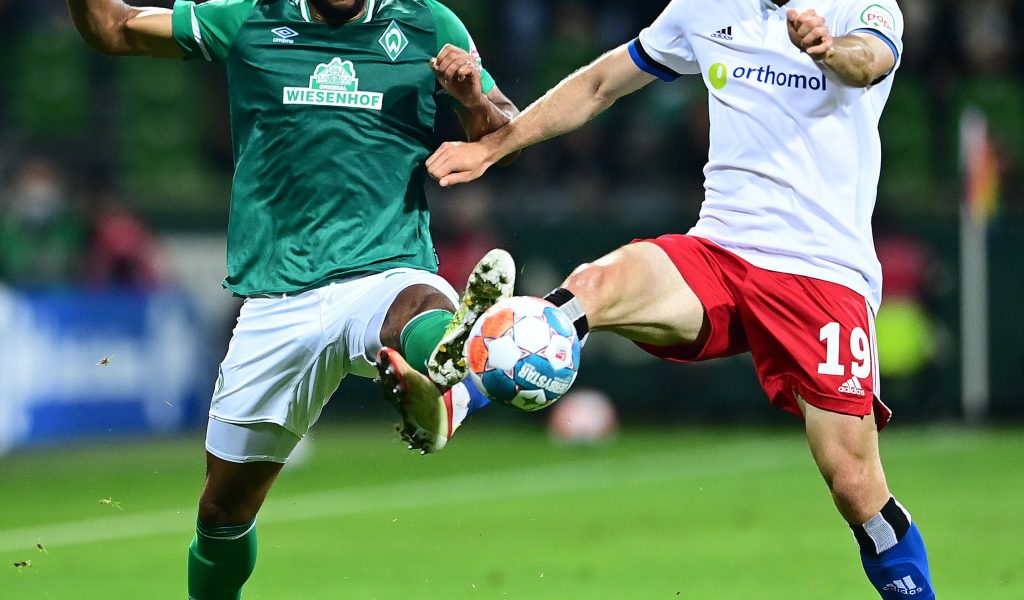HSV-Stürmer Manuel Wintzheimer (r.) im Derby bei Werder Bremen