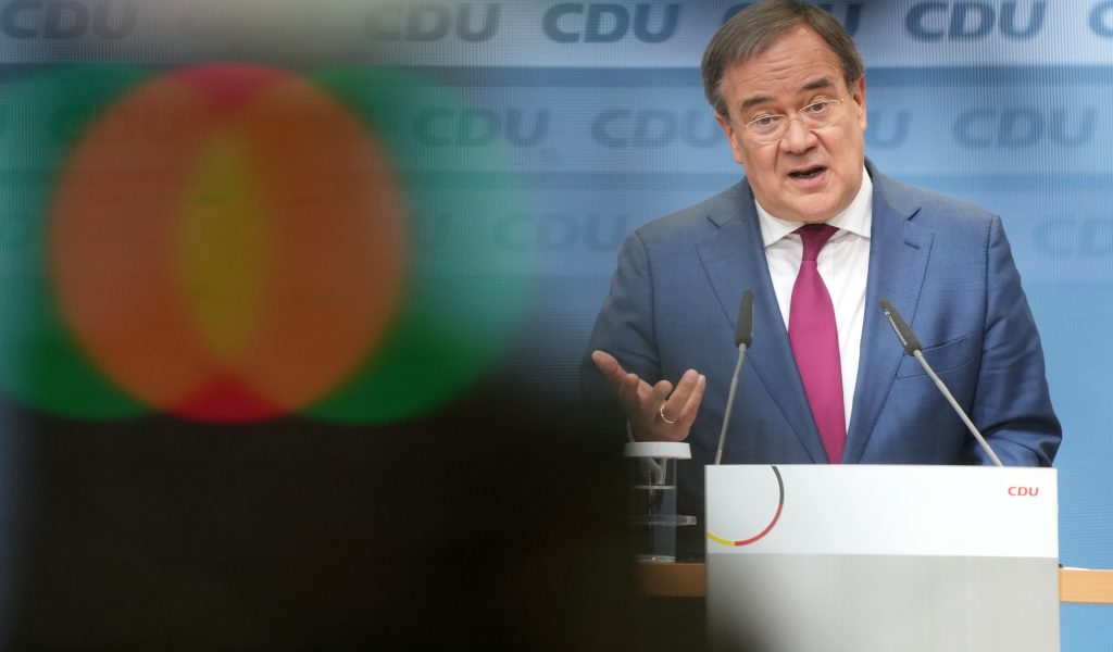Ex-CDU-Chef Armin Laschet hat der neuen Bundesregierung auf Twitter gratuliert.