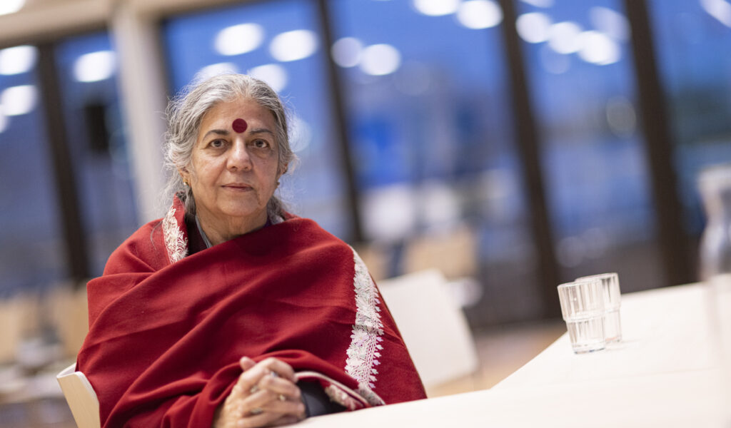 Vandana Shiva ist eine weltweite Aktivistin, die das Ernährungssystem verändern will. Am Freitag war sie in Hamburg zu Besuch.