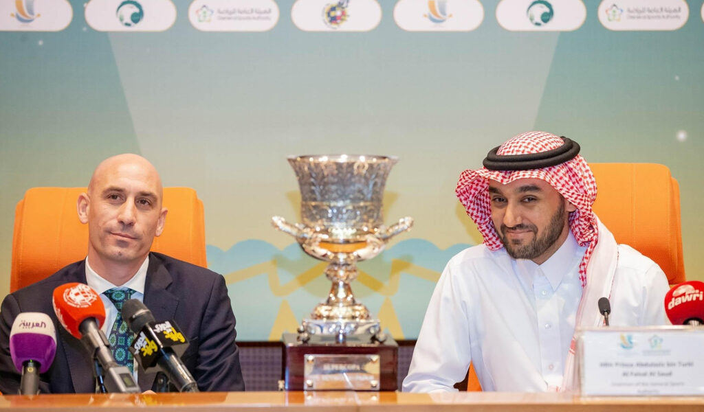 Luis Rubiales (Präsident des spanischen Fußballverbandes) und Abdulasis bin Turki al-Faisal (Saudi-Arabiens Sportminister)