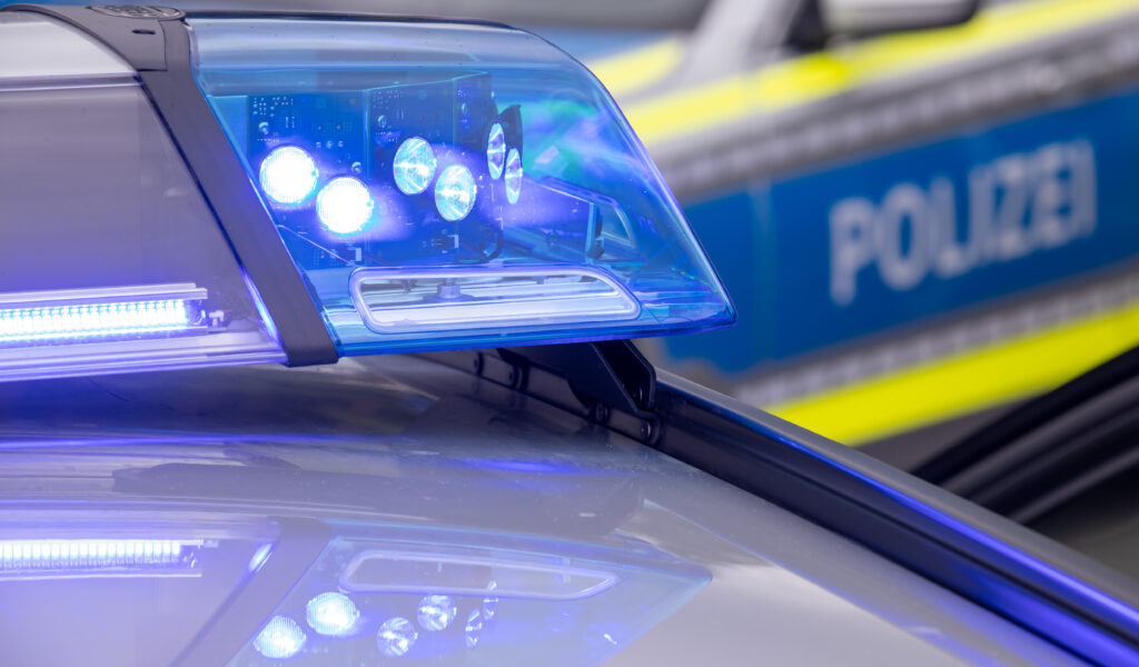 Polizeiwagen im Einsatz (Symbolfoto).