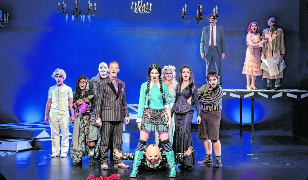 Herrlich schräg: Das Grusel-Musical „The Addams Family“