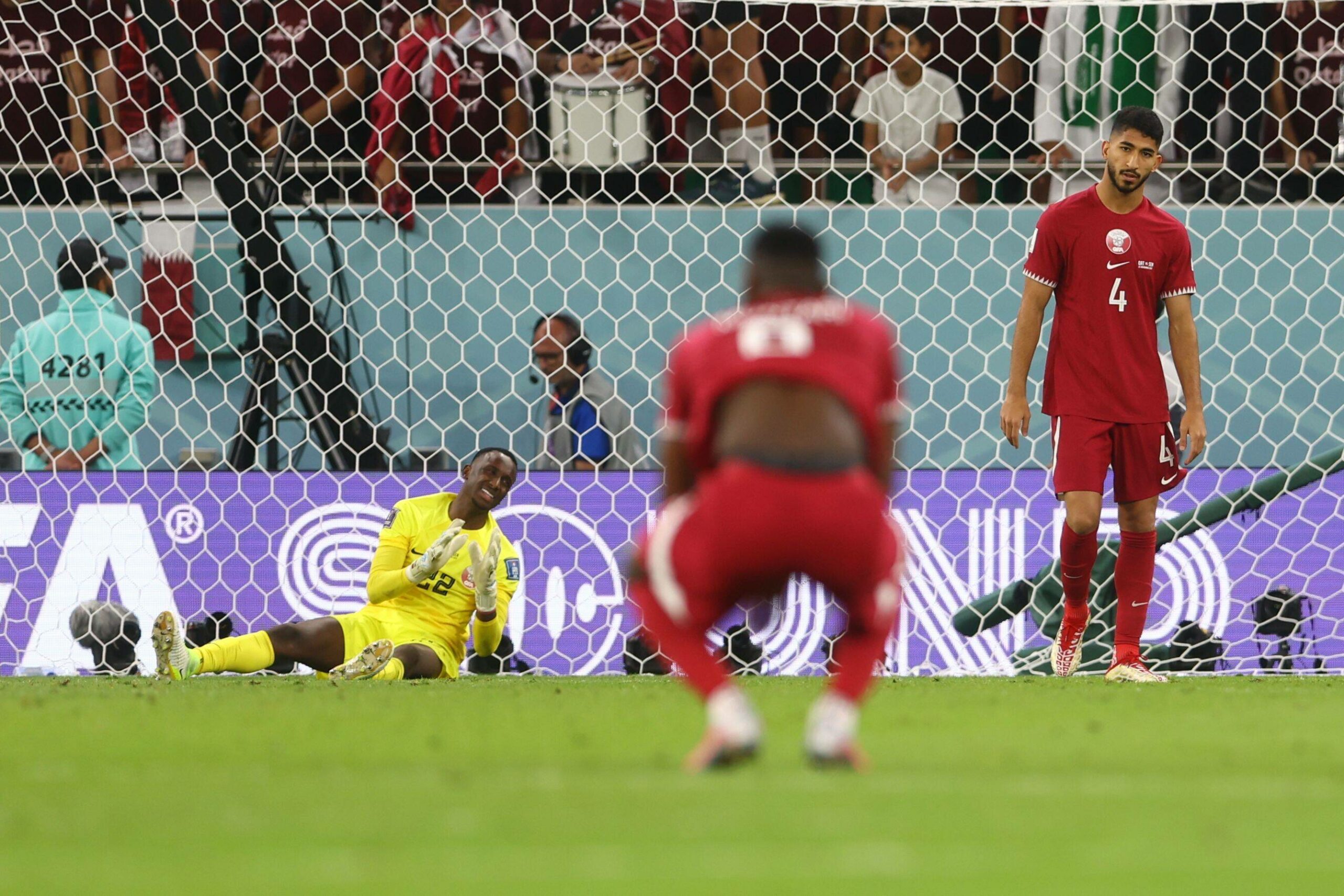 Enttäuschte Gesichter bei Katars Nationalspielern nach der zweiten WM-Pleite. Katar