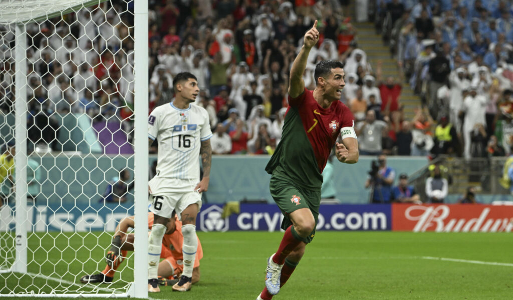 Cristiano Ronaldo dreht nach dem 1:0 gegen Uruguay zum Jubeln ab. Doch war es überhaupt sein Tor?