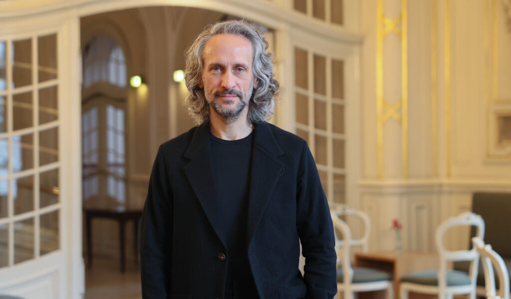 Daniel Kühnel ist seit 2004 Geschäftsführer und Intendant der Symphoniker Hamburg.