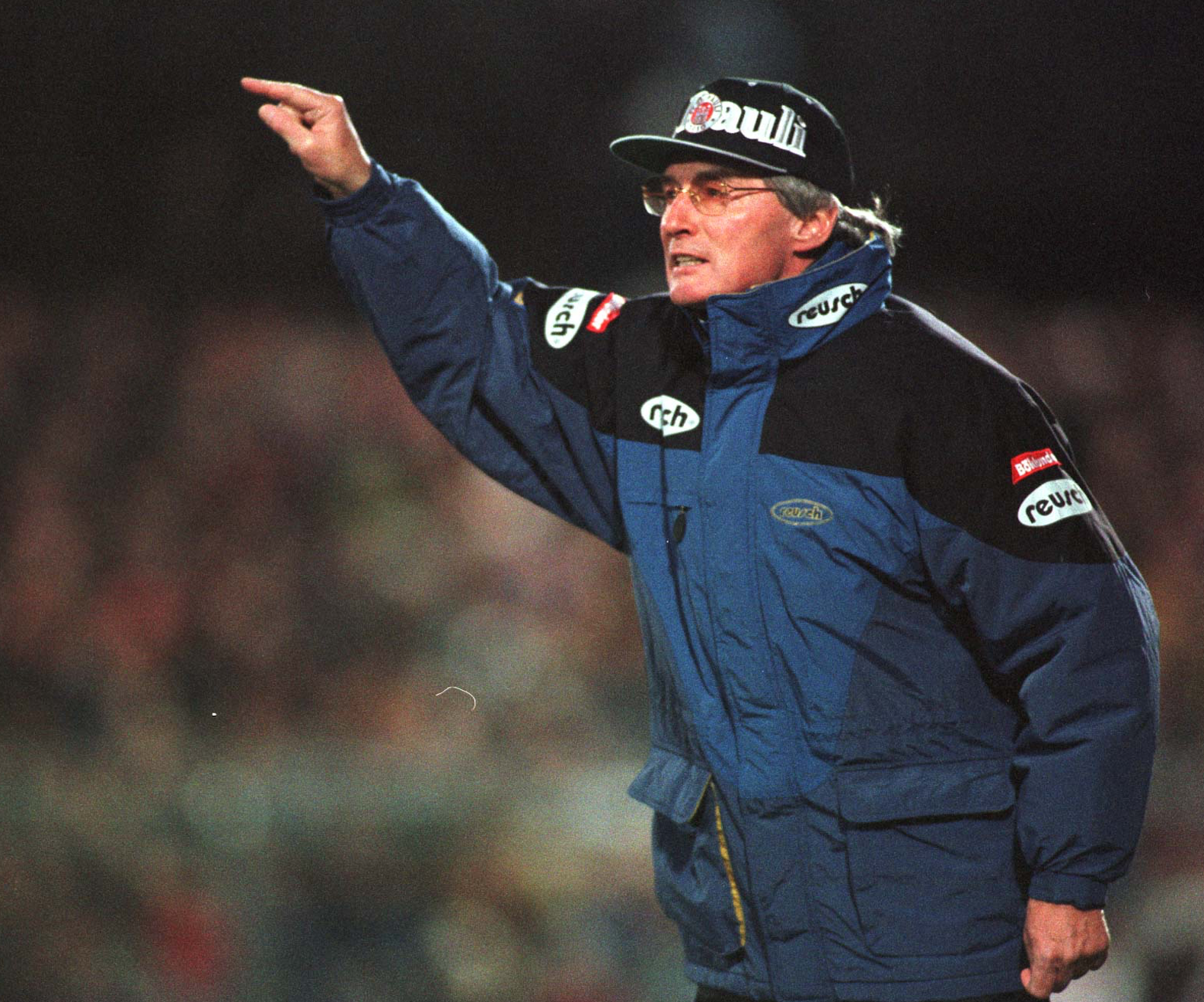 Uli Maslo stieg 1995 mit St. Pauli in die Bundesliga auf und schaffte im Folgejahr den Klassenerhalt. Im April 1997 wurde er entlassen.