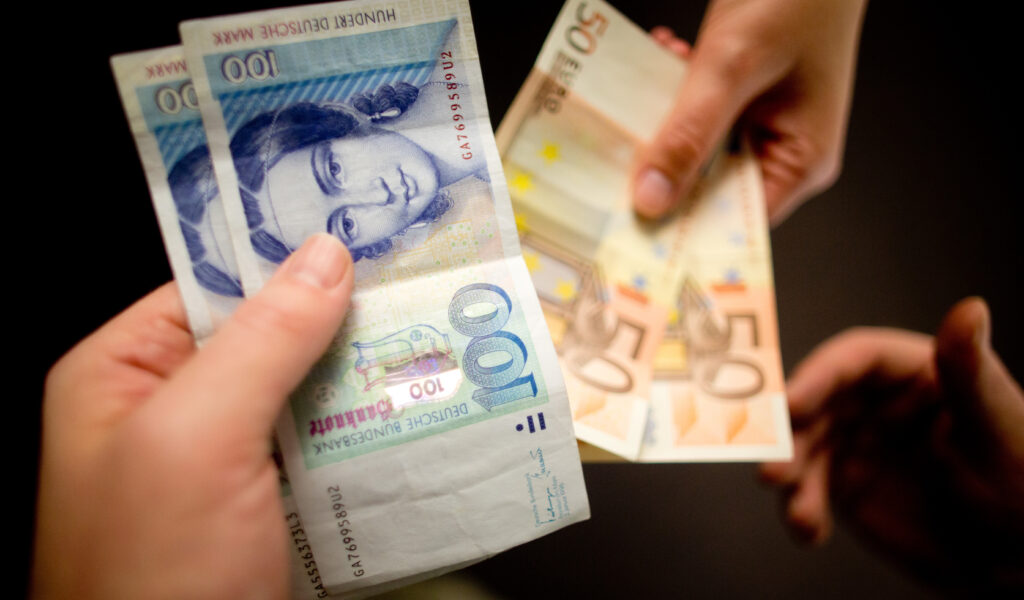 In der Hamburger Filiale der Deutschen Bundesbank sind in diesem Jahr mehr als zwei Millionen Mark in Euro umgetauscht worden (Symbolfoto).
