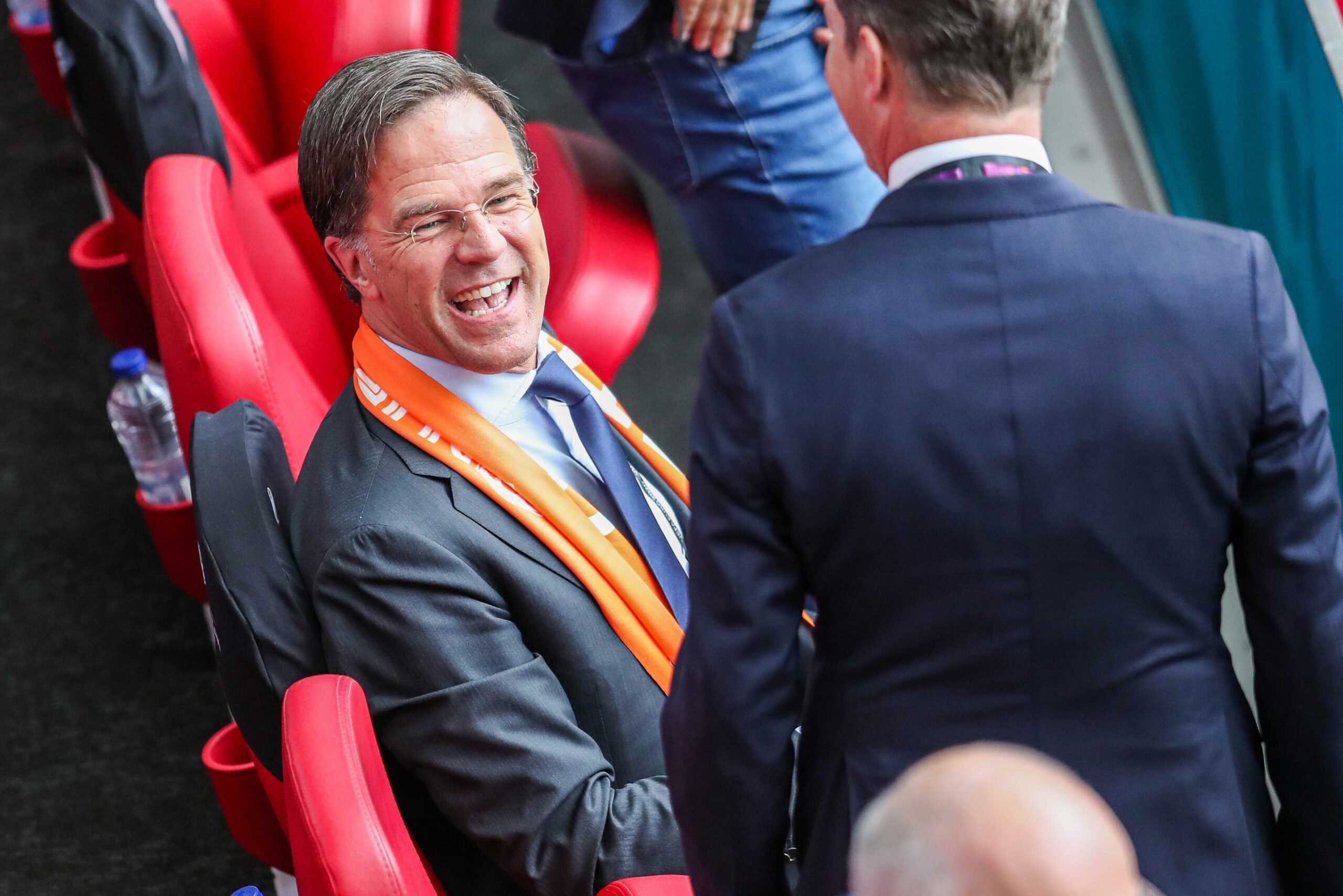 Niederländischer Ministerpräsident Mark Rutte im Stadion