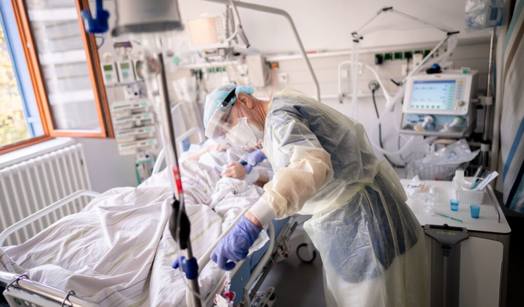 Experten sehen Deutschlands Krankenhausversorgung am Rande des Kollaps – mit „katastrophalen Konsequenzen“ (Symbolbild).
