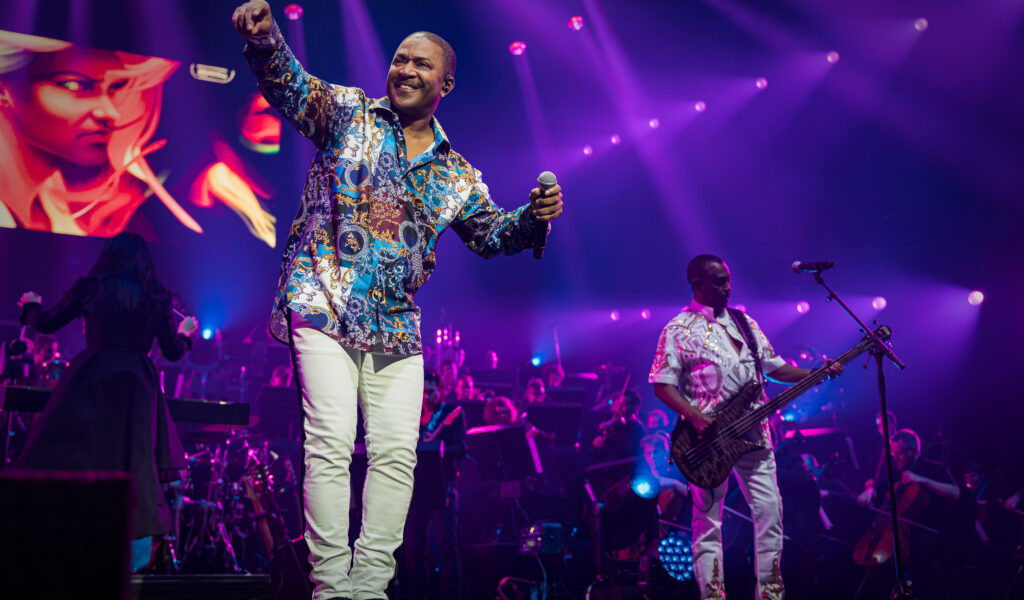 Kool and the Gang mit dem Antwerp Philharmonic Orchestra