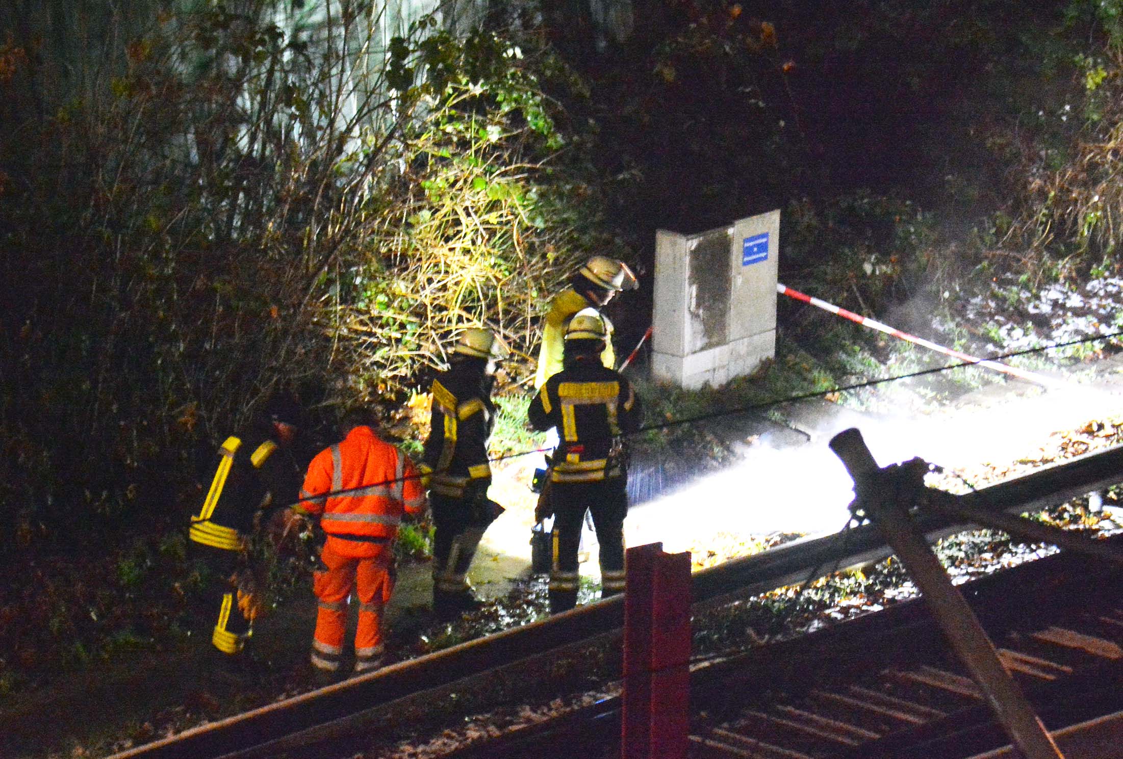 Kabelbrand auf Bahnstrecke – S-Bahnverkehr unterbrochen