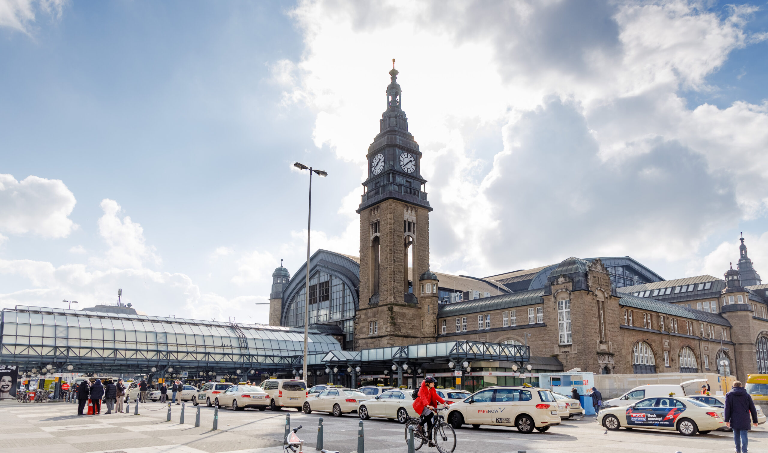 Hauptbahnhof Kirchenallee