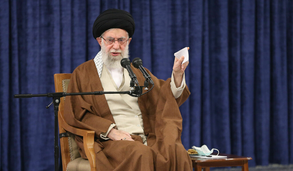 Ayatollah Ali Chamenei, geistlicher Führer des Iran, ärgert sich über Karikaturen der „Charlie Hebdo“.