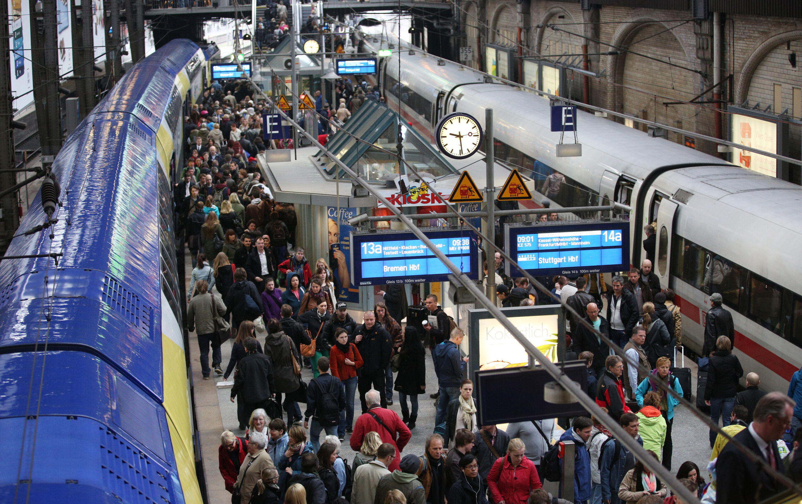 Hunderttausende Menschen pendeln täglich nach Hamburg – viele über den Hauptbahnhof. Wie soll hier die Mobilitätswende klappen?