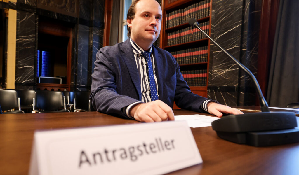 Krzysztof Walczak und die AfD kassierten im Streit um eine Expertenanhörung eine Niederlage vor Gericht.