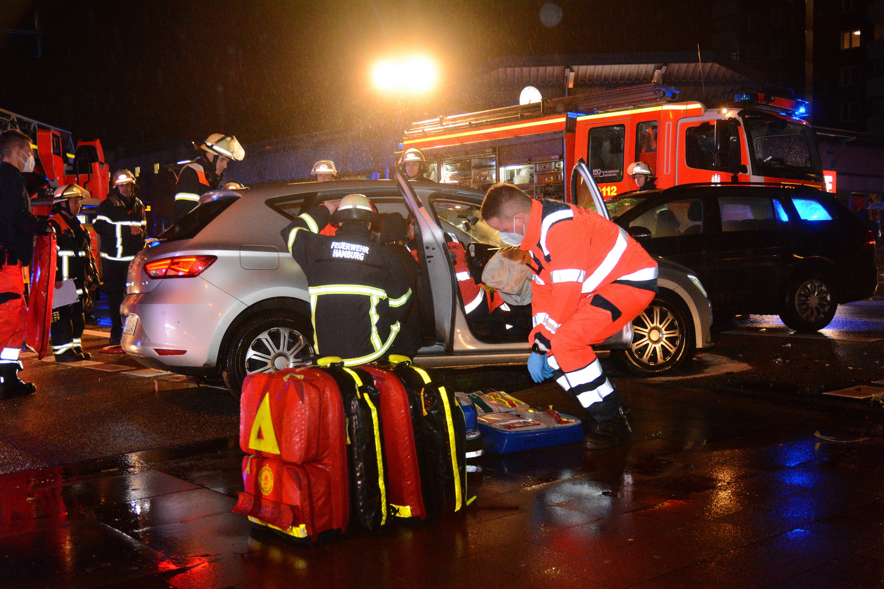 Regenunfälle in Hamburg – vier Personen bei Zusammenstößen verletzt