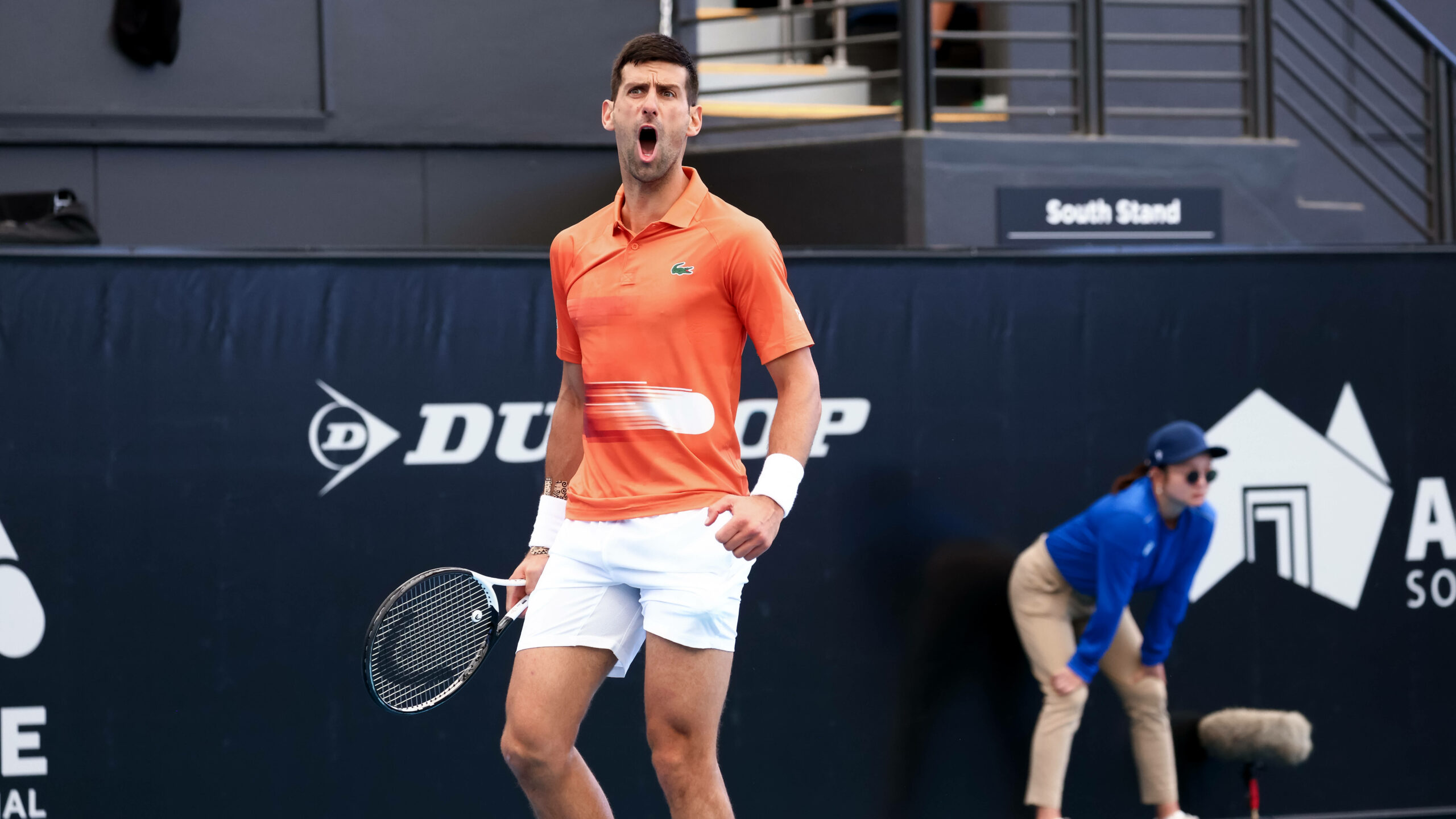 Novak Djokovic jubelt in Adelaide