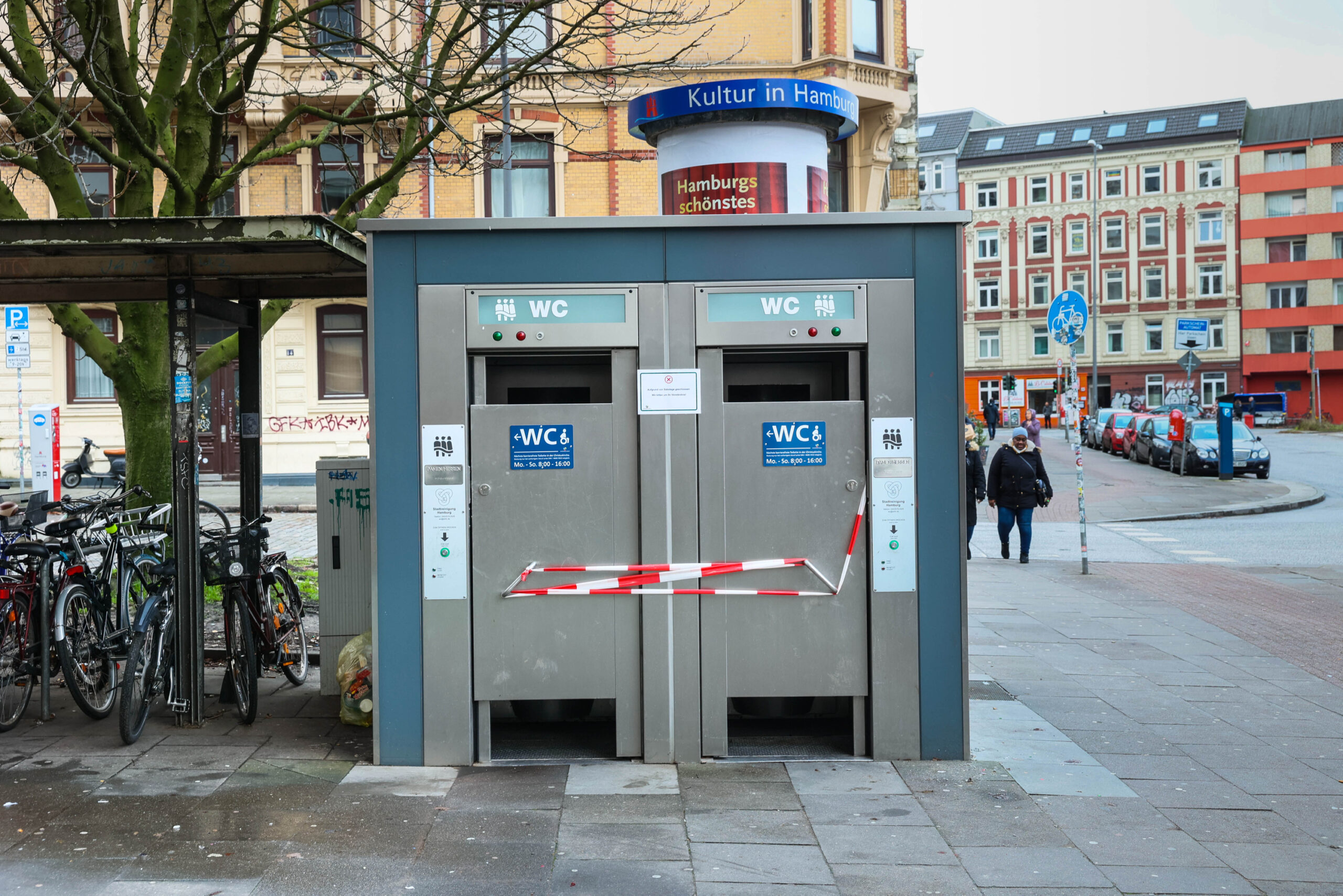 Die öffentliche Toilette an der S-Bahn Holstenstraße ist nicht mehr nutzbar.